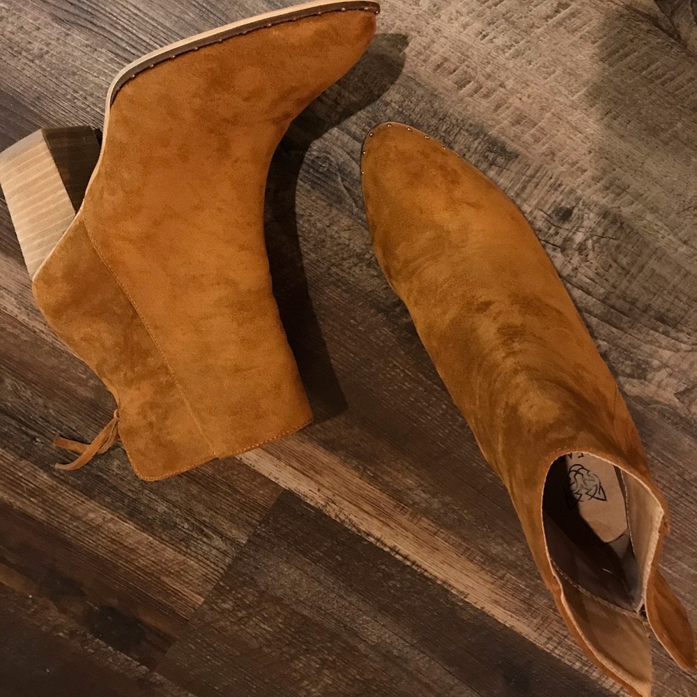 Vici faux suede booties